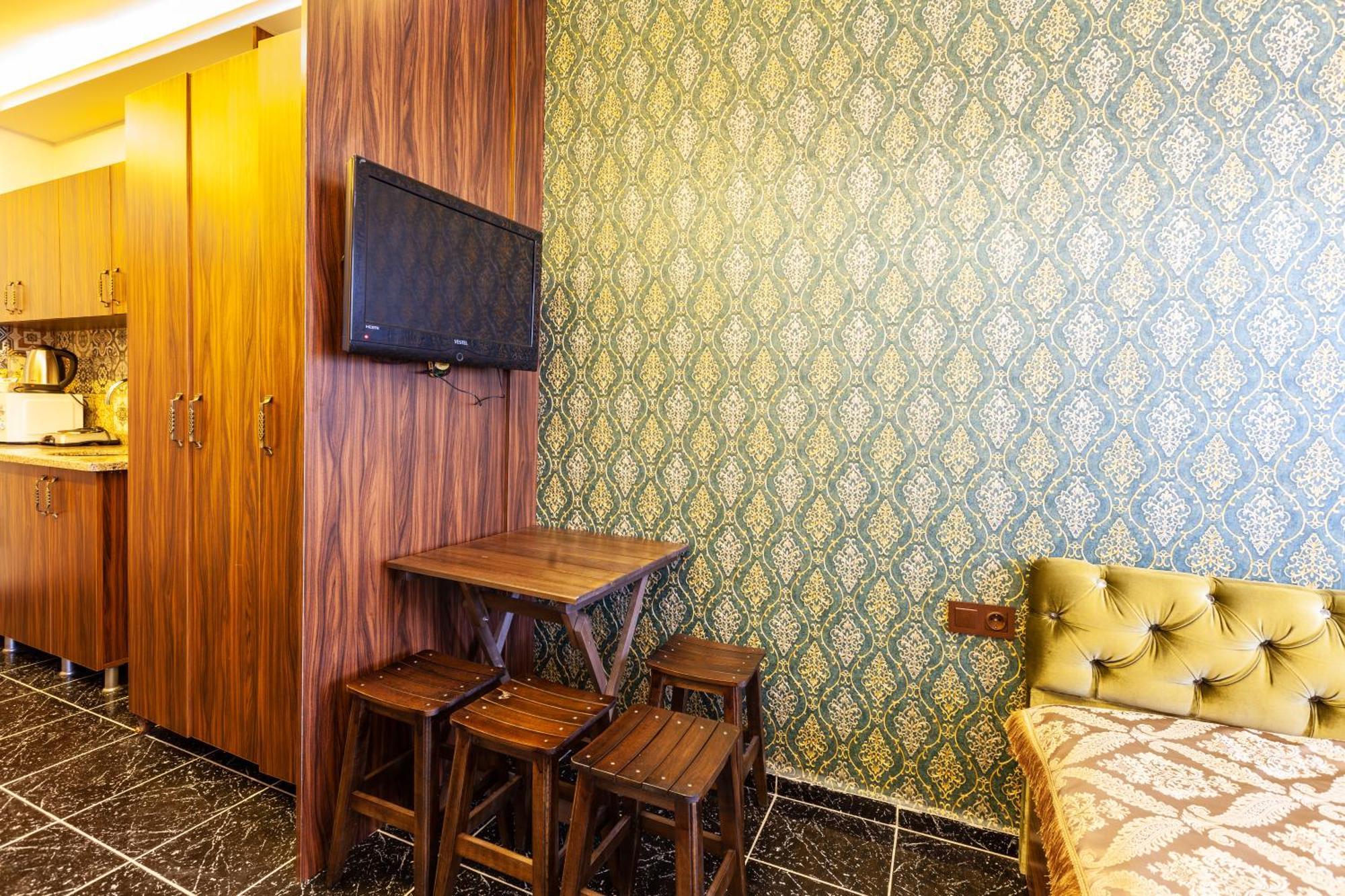 Rose Mansion By Otantik Suites Istanbul Bagian luar foto