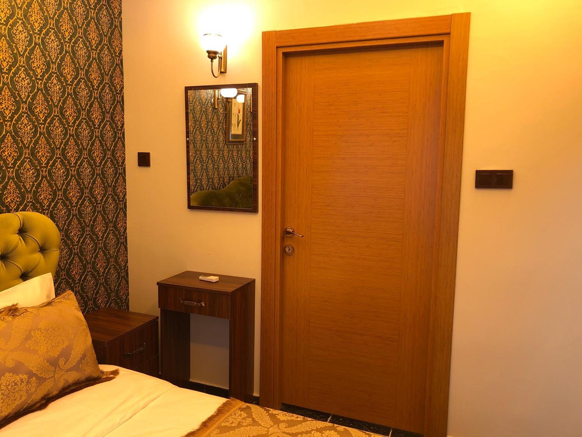 Rose Mansion By Otantik Suites Istanbul Bagian luar foto